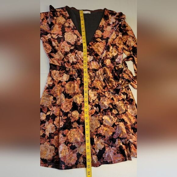 Coco + Jaimeson  Surplice V-Neck 3/4 Sleeve Floral Velvet Faux-Wrap Mini Dress L - Picture 15 of 16